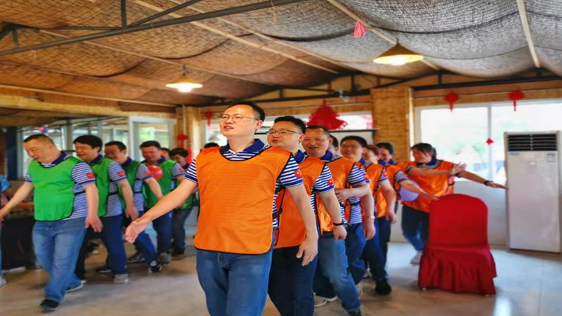 重溫崢嶸歲月，感悟紅色初心 ——瀘天化弘旭黨委開展“學(xué)黨史 感黨恩 跟黨走” 主題黨日活動(圖2)