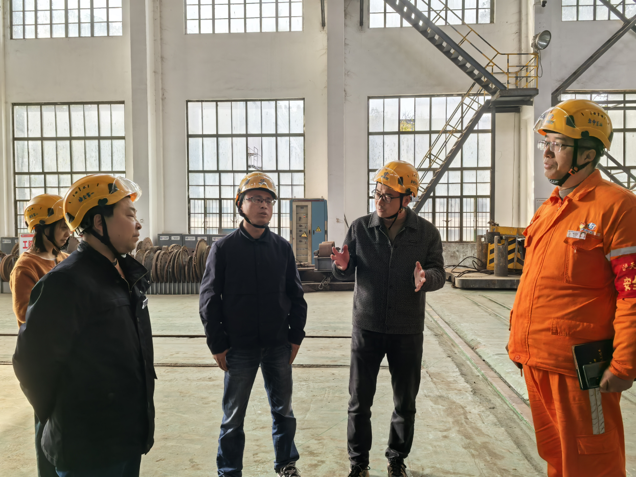 ?瀘天化集團(tuán)安全生產(chǎn)專項(xiàng)督導(dǎo)組赴弘旭公司開(kāi)展實(shí)地檢查(圖1)