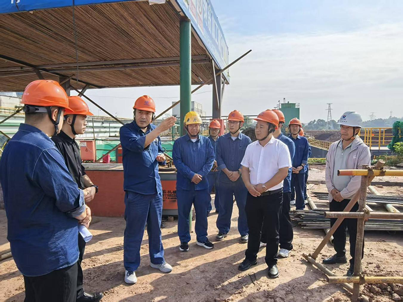 傅利才、郭春建到化工園區(qū)項(xiàng)目現(xiàn)場開展節(jié)前安全檢查(圖1)